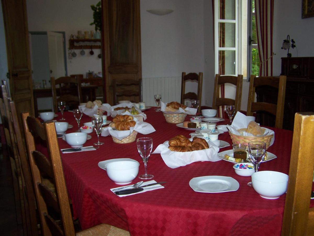 Les Cigales Bed & Breakfast Charols Exterior foto