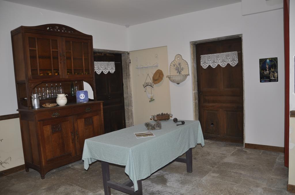 Les Cigales Bed & Breakfast Charols Exterior foto