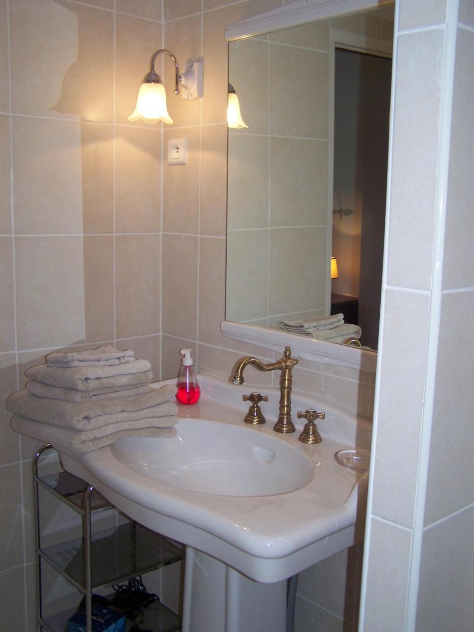 Les Cigales Bed & Breakfast Charols Exterior foto
